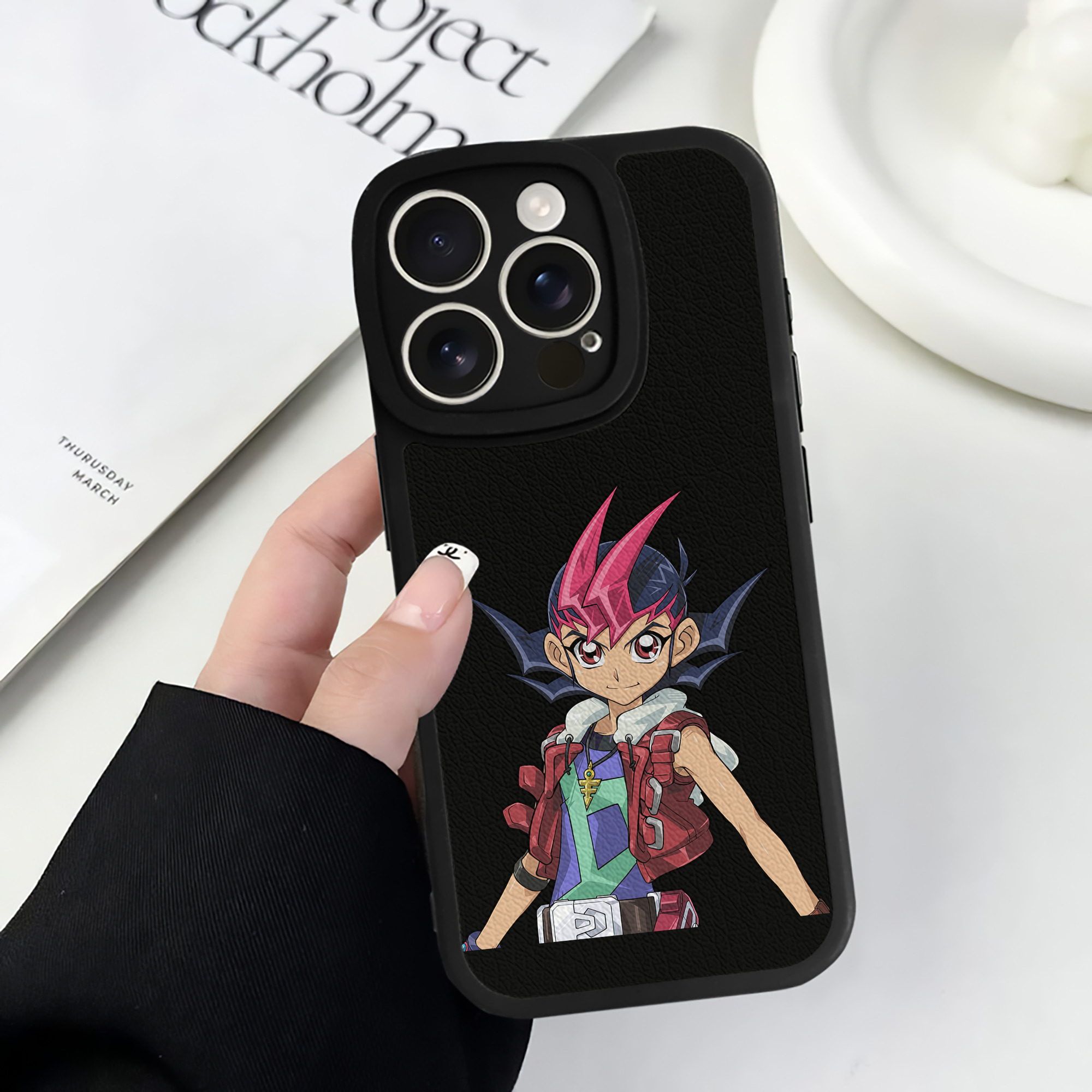 遊☆戯☆王 Yu-Gi-Oh! 【iPhone 16シリーズ対応】シリコンスマホケース（レザー調） 材質：シリコン